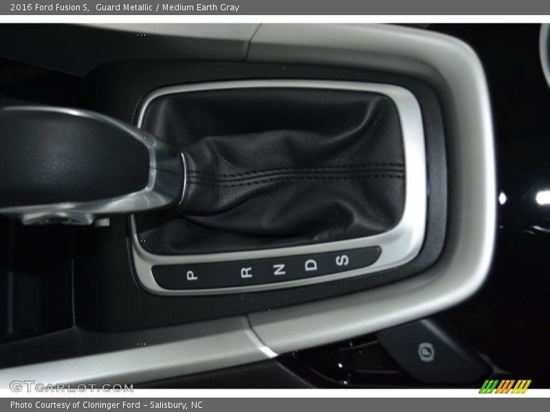 Guard Metallic / Medium Earth Gray 2016 Ford Fusion S