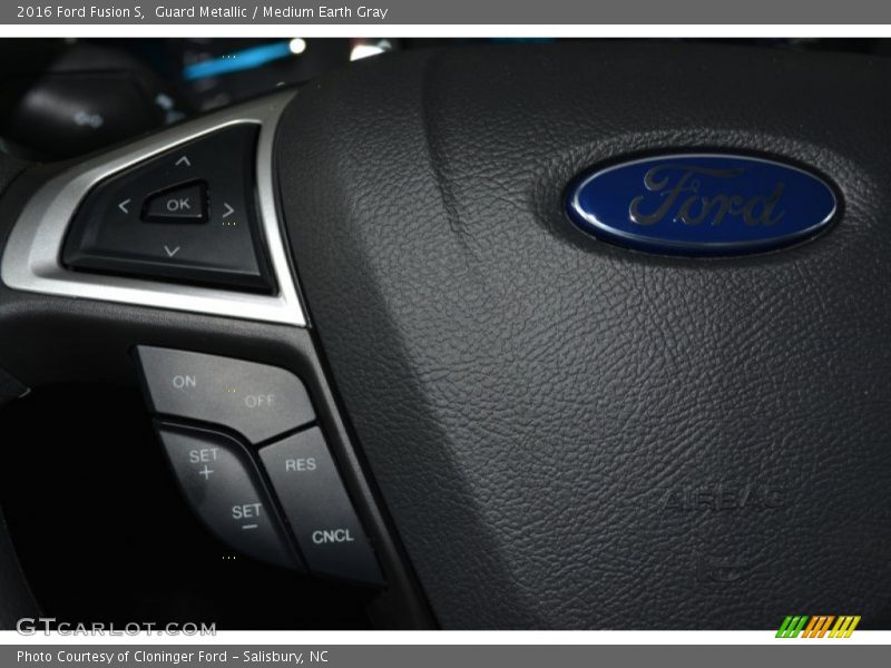 Guard Metallic / Medium Earth Gray 2016 Ford Fusion S