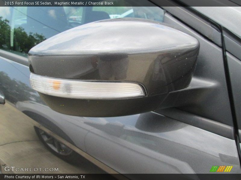 Magnetic Metallic / Charcoal Black 2015 Ford Focus SE Sedan