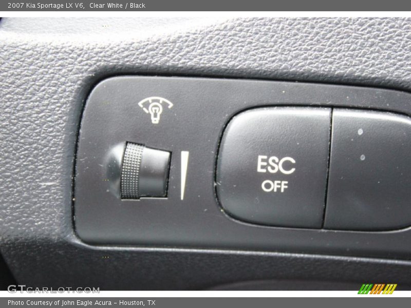 Clear White / Black 2007 Kia Sportage LX V6