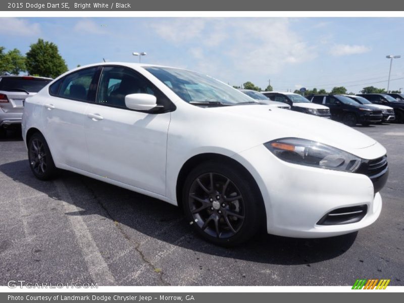 Front 3/4 View of 2015 Dart SE