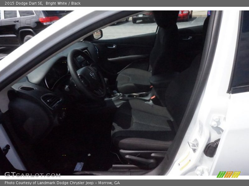 Bright White / Black 2015 Dodge Dart SE