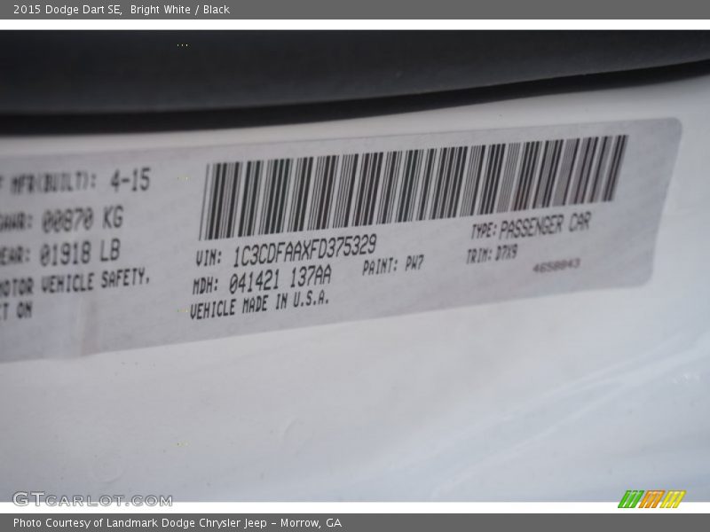 Bright White / Black 2015 Dodge Dart SE