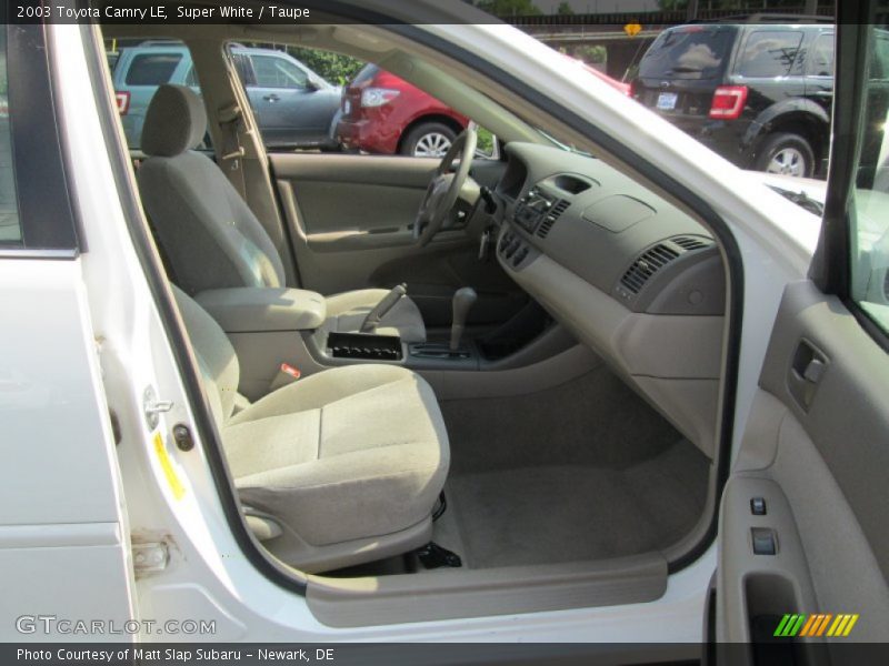 Super White / Taupe 2003 Toyota Camry LE