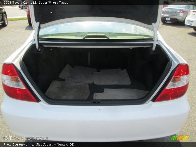 Super White / Taupe 2003 Toyota Camry LE