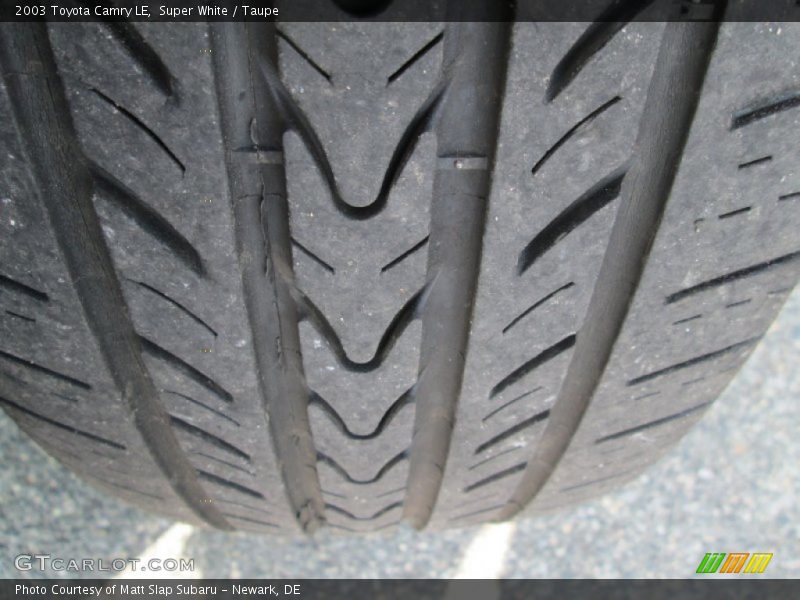 Super White / Taupe 2003 Toyota Camry LE