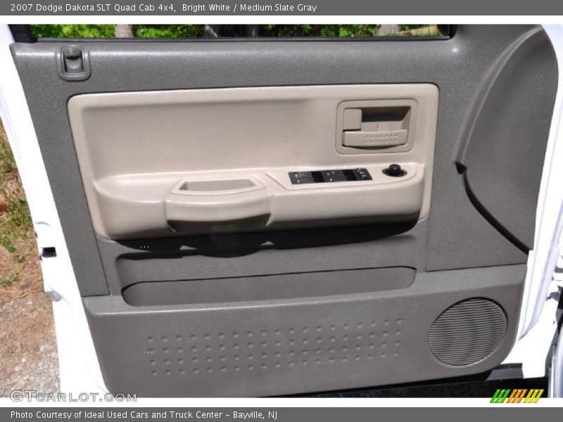 Bright White / Medium Slate Gray 2007 Dodge Dakota SLT Quad Cab 4x4