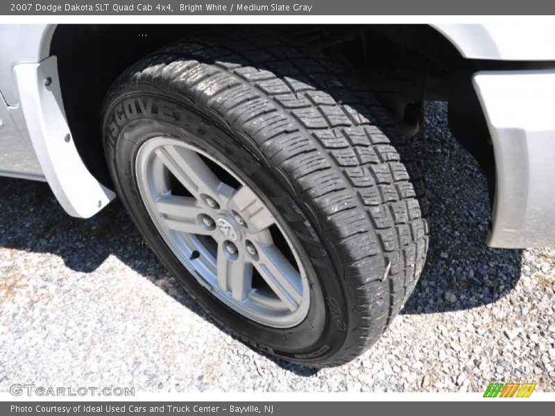 Bright White / Medium Slate Gray 2007 Dodge Dakota SLT Quad Cab 4x4