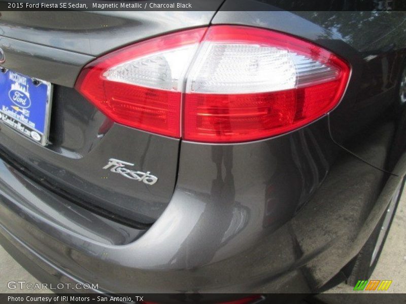 Magnetic Metallic / Charcoal Black 2015 Ford Fiesta SE Sedan