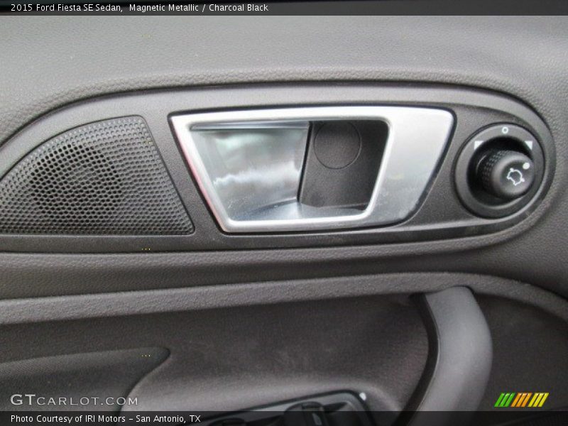 Magnetic Metallic / Charcoal Black 2015 Ford Fiesta SE Sedan