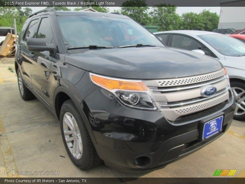 Tuxedo Black / Medium Light Stone 2015 Ford Explorer FWD