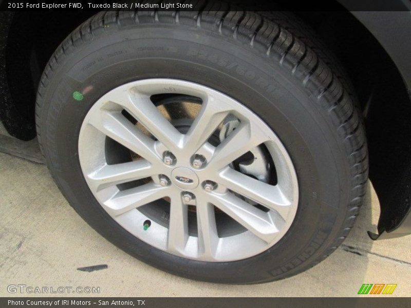 Tuxedo Black / Medium Light Stone 2015 Ford Explorer FWD