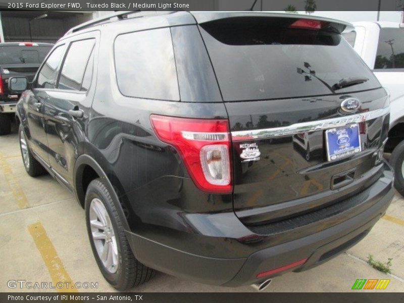 Tuxedo Black / Medium Light Stone 2015 Ford Explorer FWD