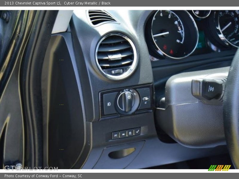 Cyber Gray Metallic / Black 2013 Chevrolet Captiva Sport LS