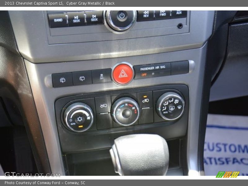 Cyber Gray Metallic / Black 2013 Chevrolet Captiva Sport LS