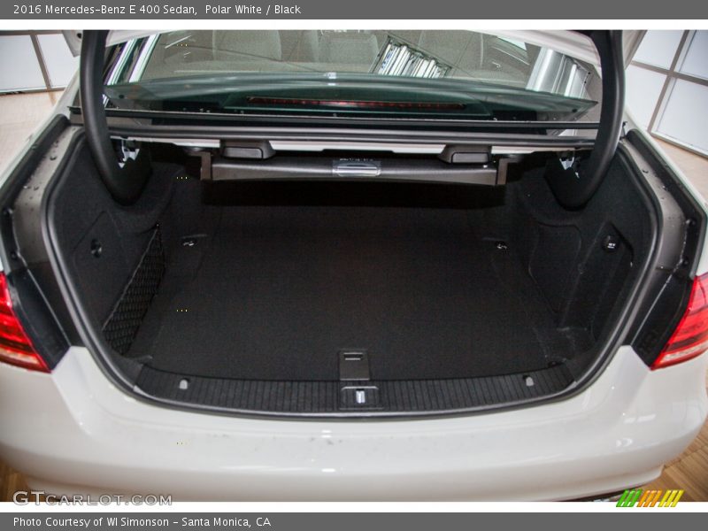  2016 E 400 Sedan Trunk