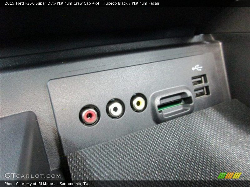 Tuxedo Black / Platinum Pecan 2015 Ford F250 Super Duty Platinum Crew Cab 4x4