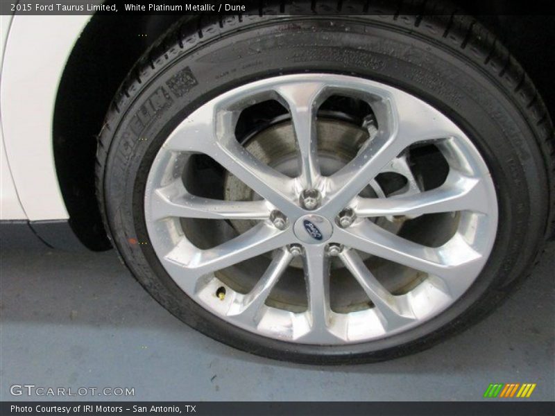 White Platinum Metallic / Dune 2015 Ford Taurus Limited