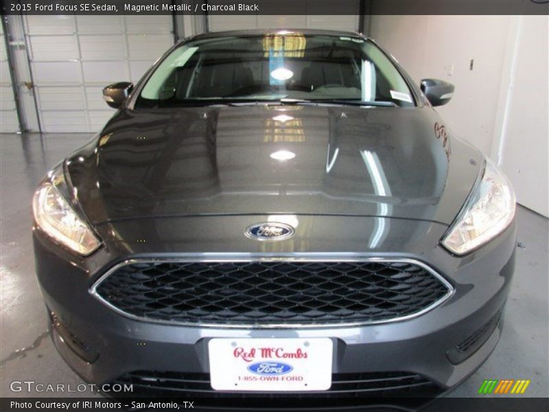 Magnetic Metallic / Charcoal Black 2015 Ford Focus SE Sedan