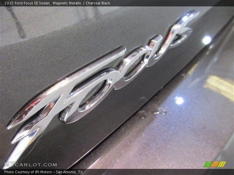 Magnetic Metallic / Charcoal Black 2015 Ford Focus SE Sedan