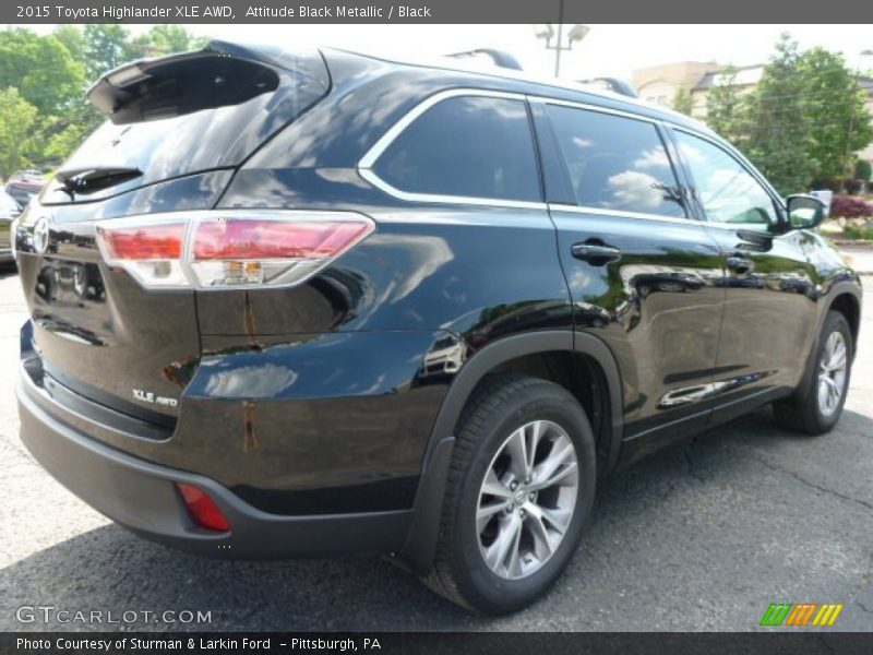 Attitude Black Metallic / Black 2015 Toyota Highlander XLE AWD