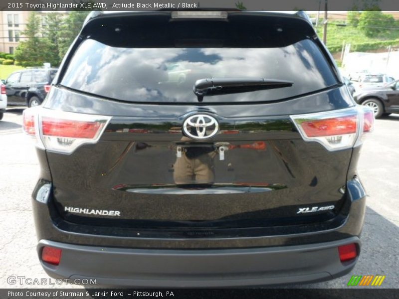 Attitude Black Metallic / Black 2015 Toyota Highlander XLE AWD