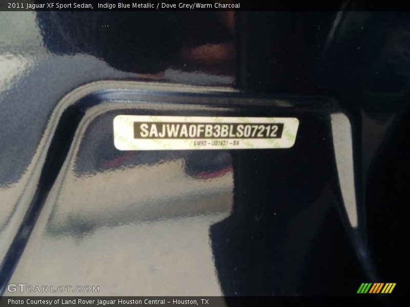 Indigo Blue Metallic / Dove Grey/Warm Charcoal 2011 Jaguar XF Sport Sedan