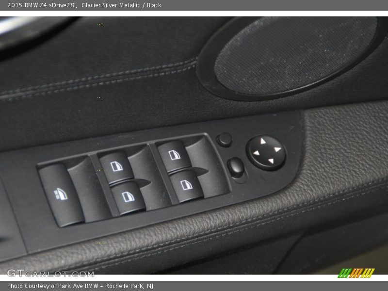 Glacier Silver Metallic / Black 2015 BMW Z4 sDrive28i