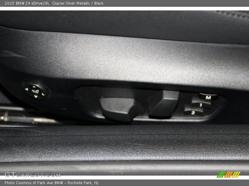 Glacier Silver Metallic / Black 2015 BMW Z4 sDrive28i