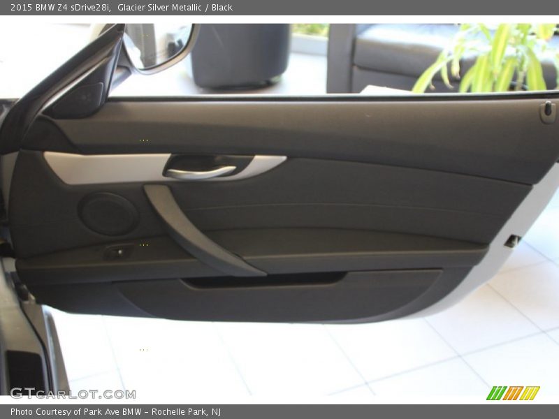 Glacier Silver Metallic / Black 2015 BMW Z4 sDrive28i