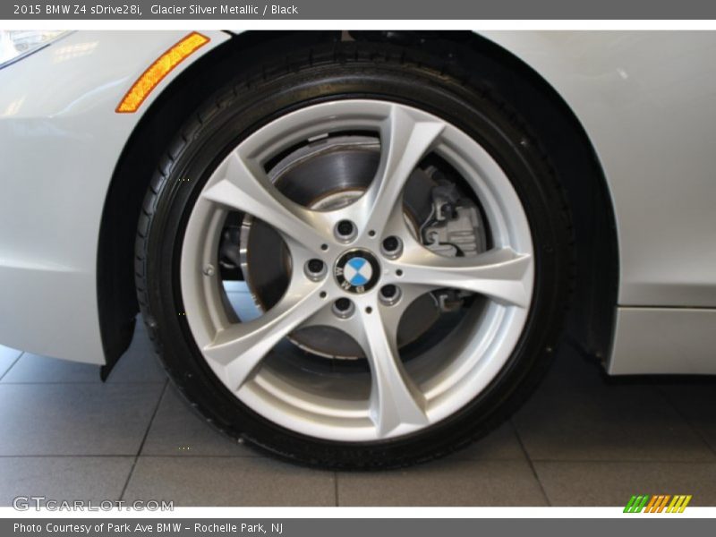 Glacier Silver Metallic / Black 2015 BMW Z4 sDrive28i
