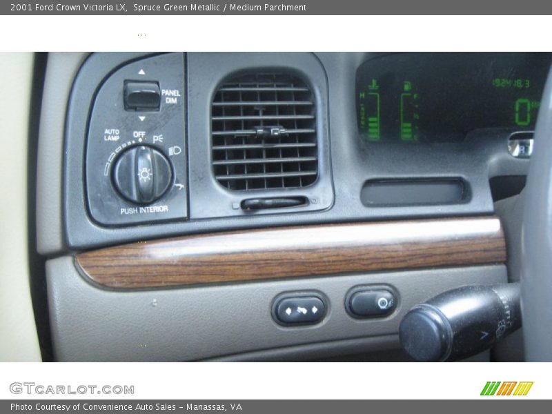 Spruce Green Metallic / Medium Parchment 2001 Ford Crown Victoria LX