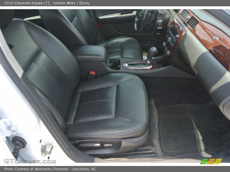Summit White / Ebony 2010 Chevrolet Impala LTZ