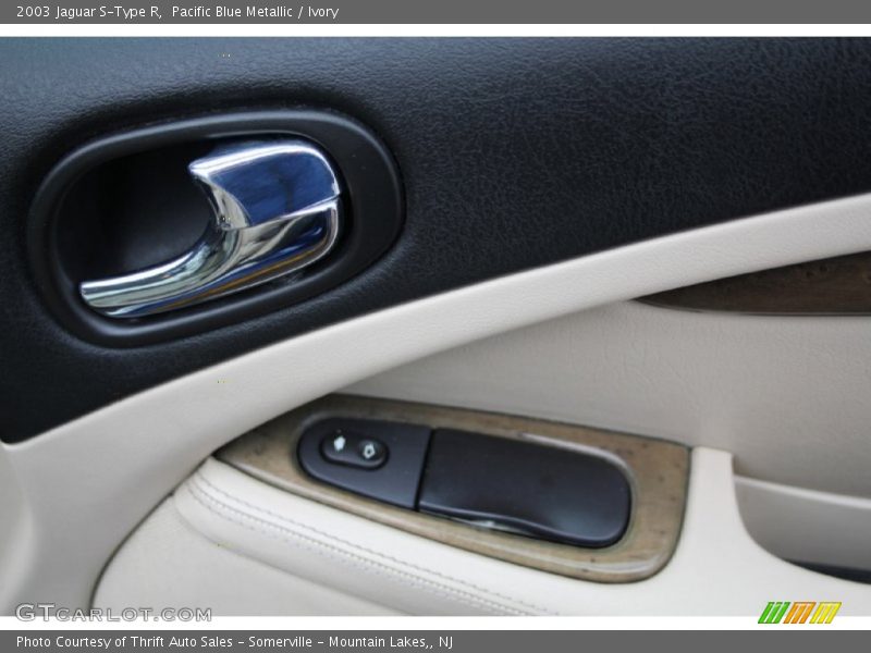 Pacific Blue Metallic / Ivory 2003 Jaguar S-Type R