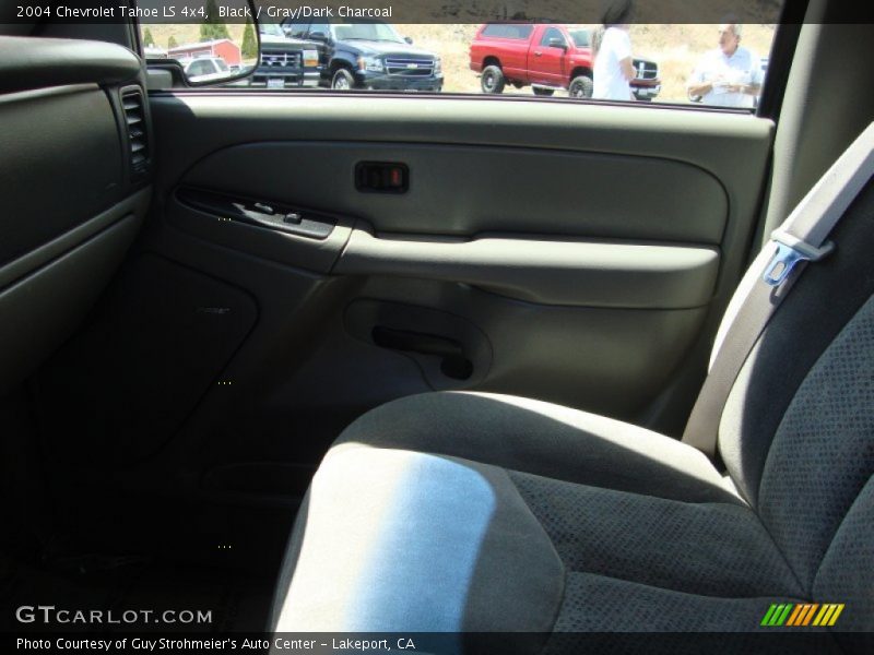 Black / Gray/Dark Charcoal 2004 Chevrolet Tahoe LS 4x4