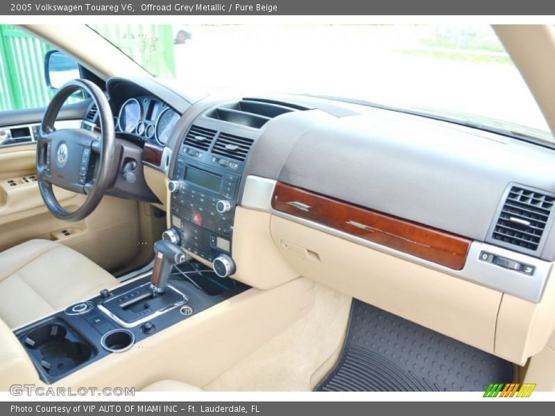 Offroad Grey Metallic / Pure Beige 2005 Volkswagen Touareg V6
