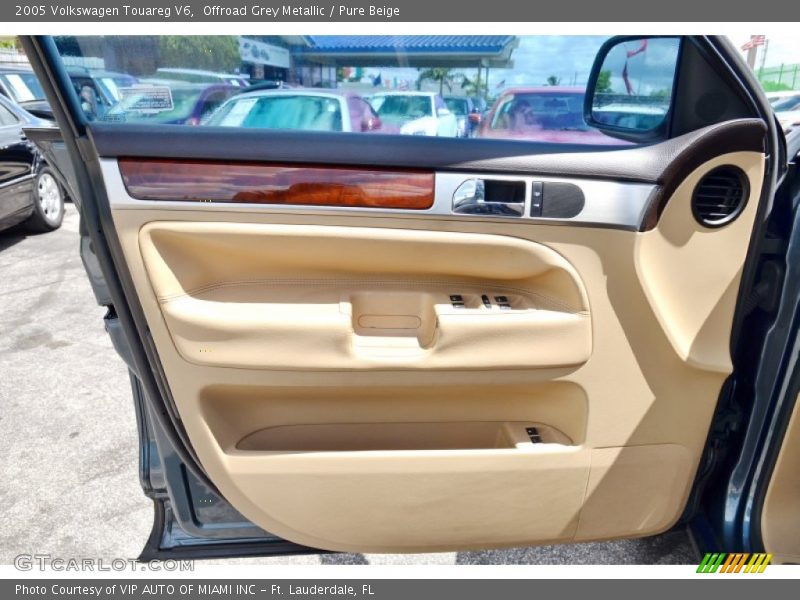 Offroad Grey Metallic / Pure Beige 2005 Volkswagen Touareg V6