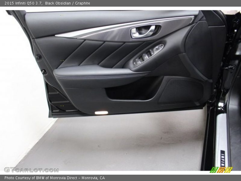 Black Obsidian / Graphite 2015 Infiniti Q50 3.7