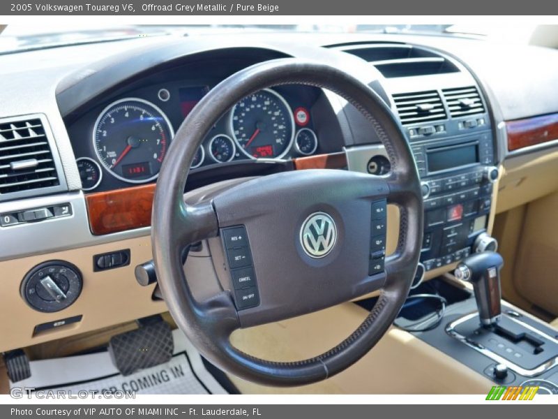 Offroad Grey Metallic / Pure Beige 2005 Volkswagen Touareg V6