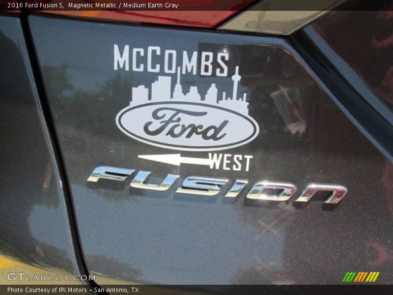 Magnetic Metallic / Medium Earth Gray 2016 Ford Fusion S