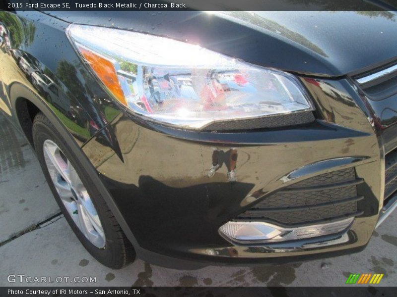 Tuxedo Black Metallic / Charcoal Black 2015 Ford Escape SE