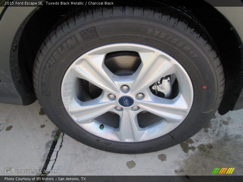 Tuxedo Black Metallic / Charcoal Black 2015 Ford Escape SE