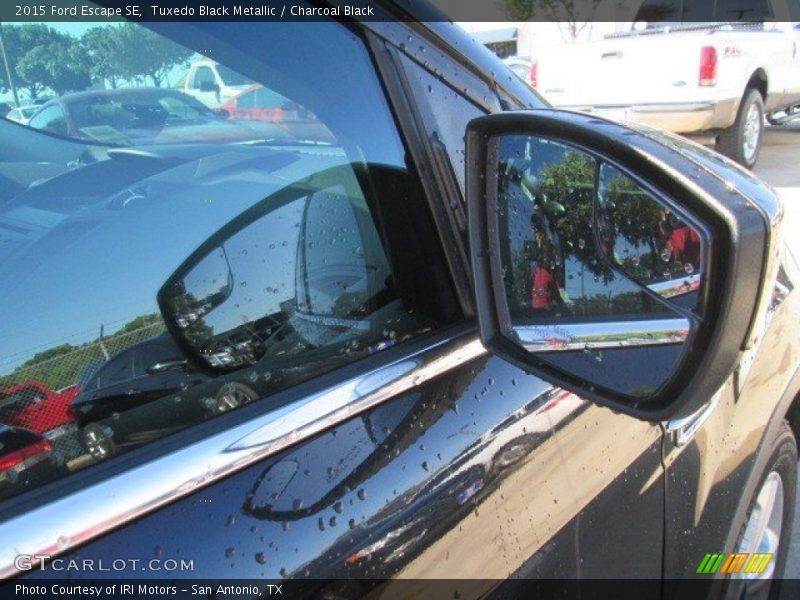 Tuxedo Black Metallic / Charcoal Black 2015 Ford Escape SE