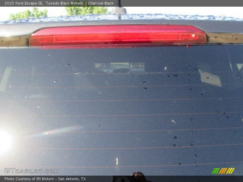 Tuxedo Black Metallic / Charcoal Black 2015 Ford Escape SE