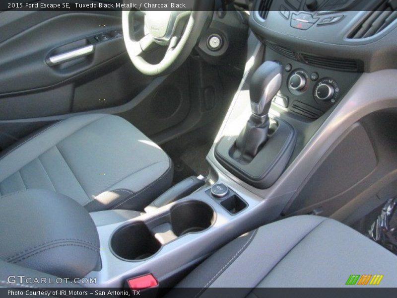 Tuxedo Black Metallic / Charcoal Black 2015 Ford Escape SE