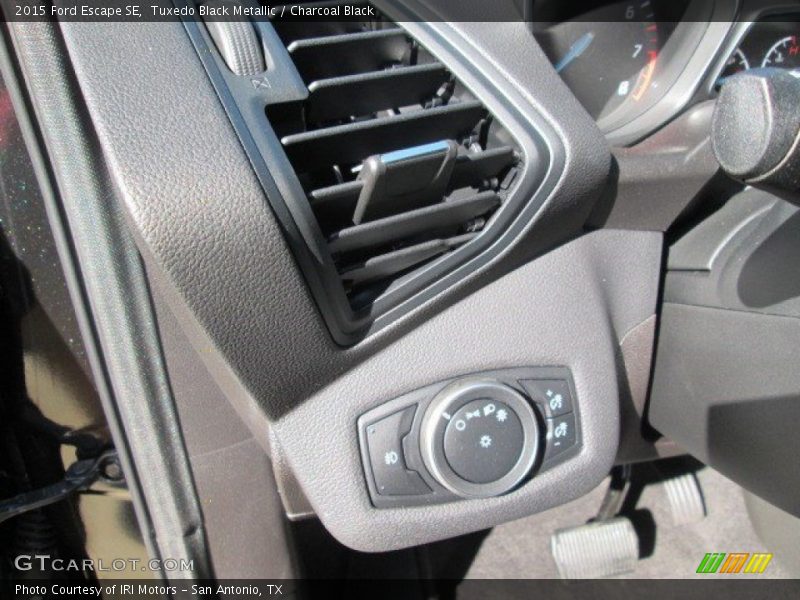 Tuxedo Black Metallic / Charcoal Black 2015 Ford Escape SE