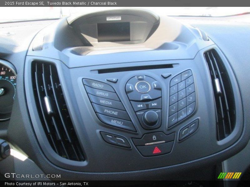 Tuxedo Black Metallic / Charcoal Black 2015 Ford Escape SE