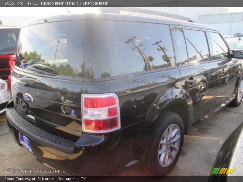 Tuxedo Black Metallic / Charcoal Black 2015 Ford Flex SE