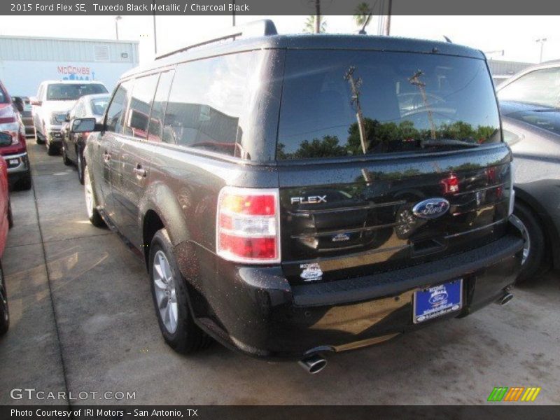 Tuxedo Black Metallic / Charcoal Black 2015 Ford Flex SE