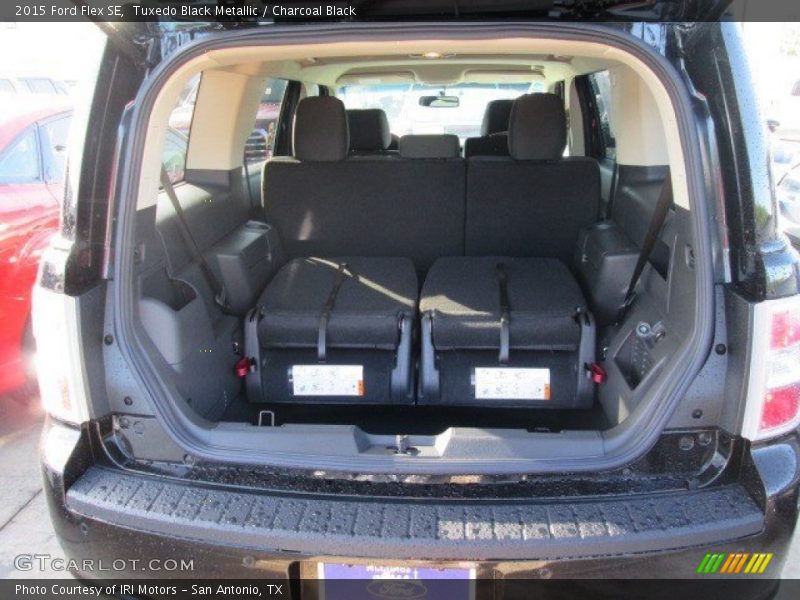 Tuxedo Black Metallic / Charcoal Black 2015 Ford Flex SE